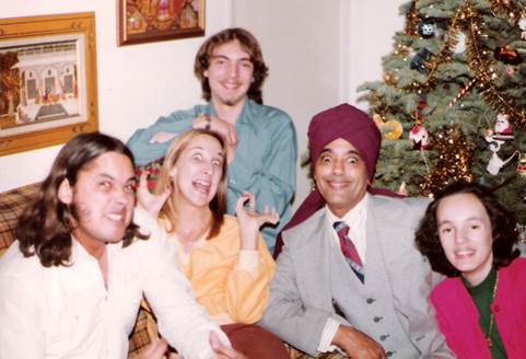 KORLA AND TEEN FANS ACTING SILLY